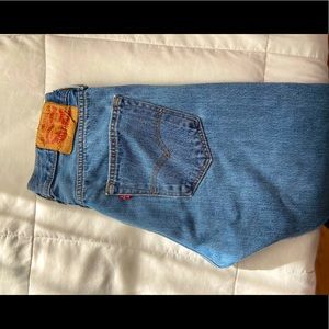 classic piece but doesn’t fit me